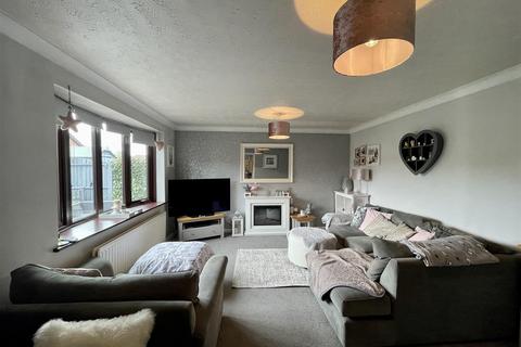7 Ambleside Drive, Brierley Hill, DY5 3XL
