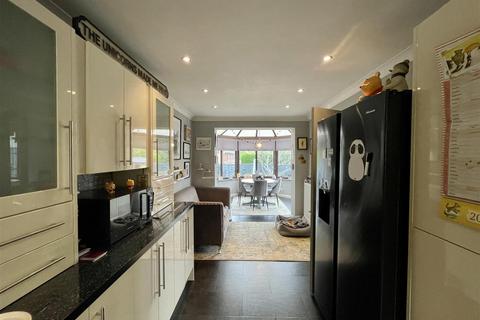 7 Ambleside Drive, Brierley Hill, DY5 3XL