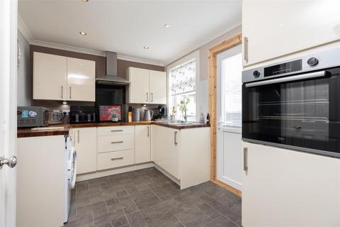 14 Hall Crescent, Burrelton, Blairgowrie, PH13 9NR