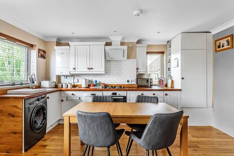 11 Doggetts Close, Edenbridge, TN8 5RL