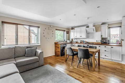11 Doggetts Close, Edenbridge, TN8 5RL