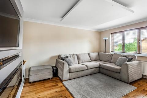 11 Doggetts Close, Edenbridge, TN8 5RL