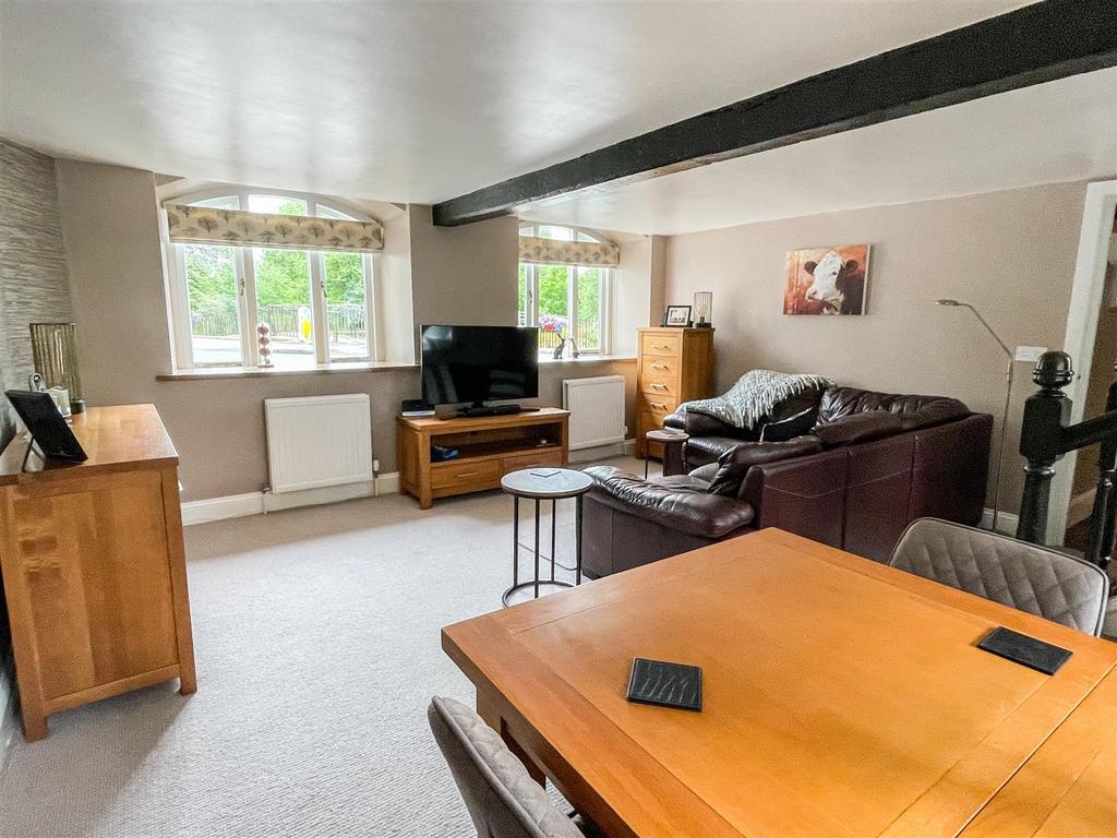 Outer Silk Mills, Malmesbury 2 bed flat £295,000