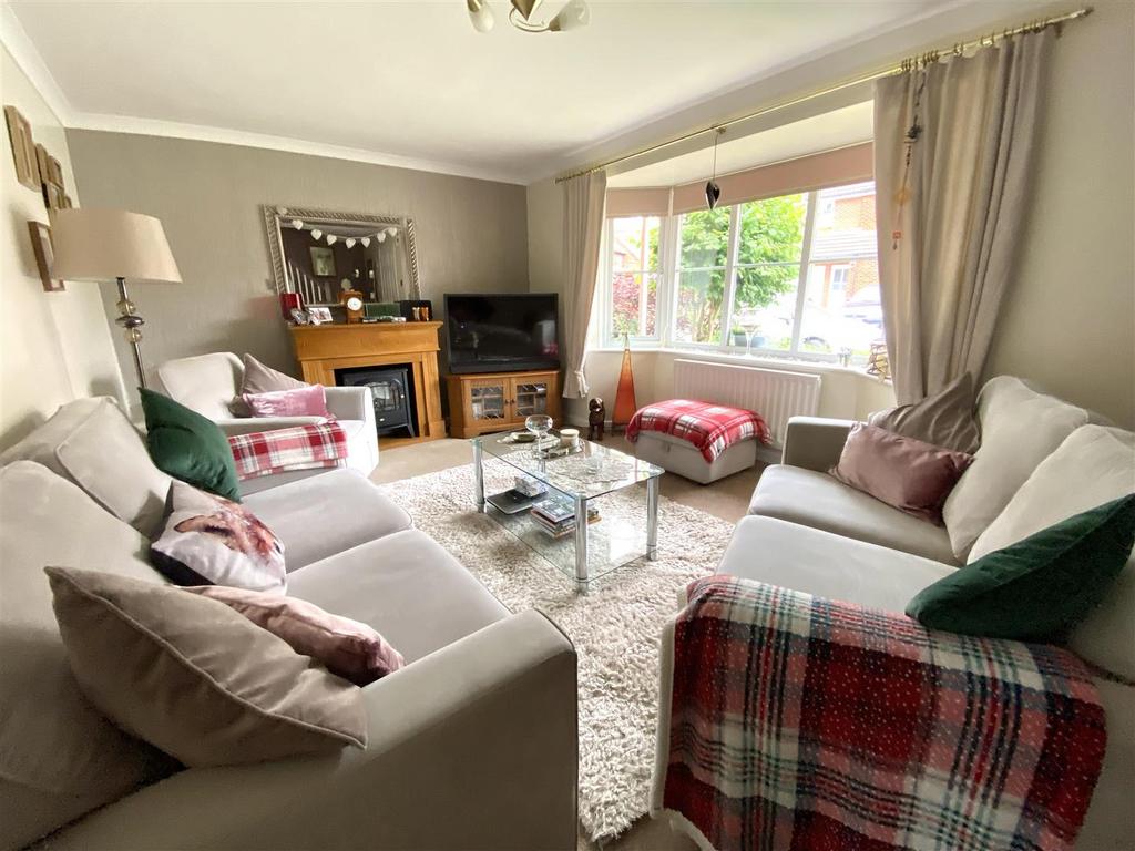 Painswick Close, Bicton Heath, Shrewsbury 4 bed semidetached house for sale £390,000