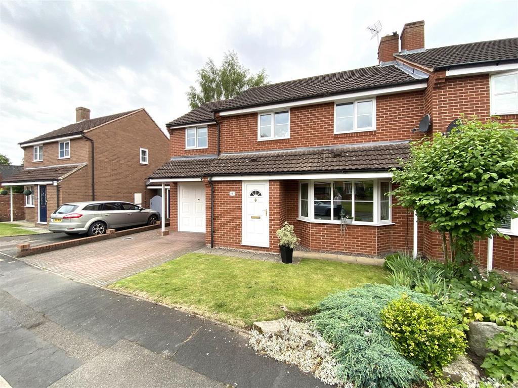 Painswick Close, Bicton Heath, Shrewsbury 4 bed semidetached house for