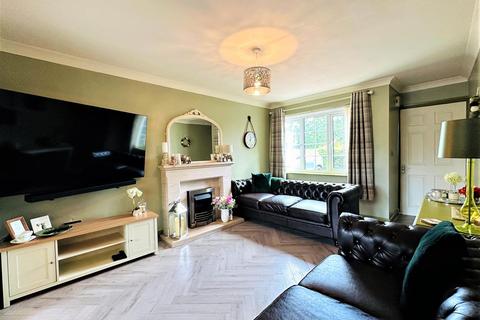 5 Aspen Grove, Eggborough, Goole, DN14 0WR