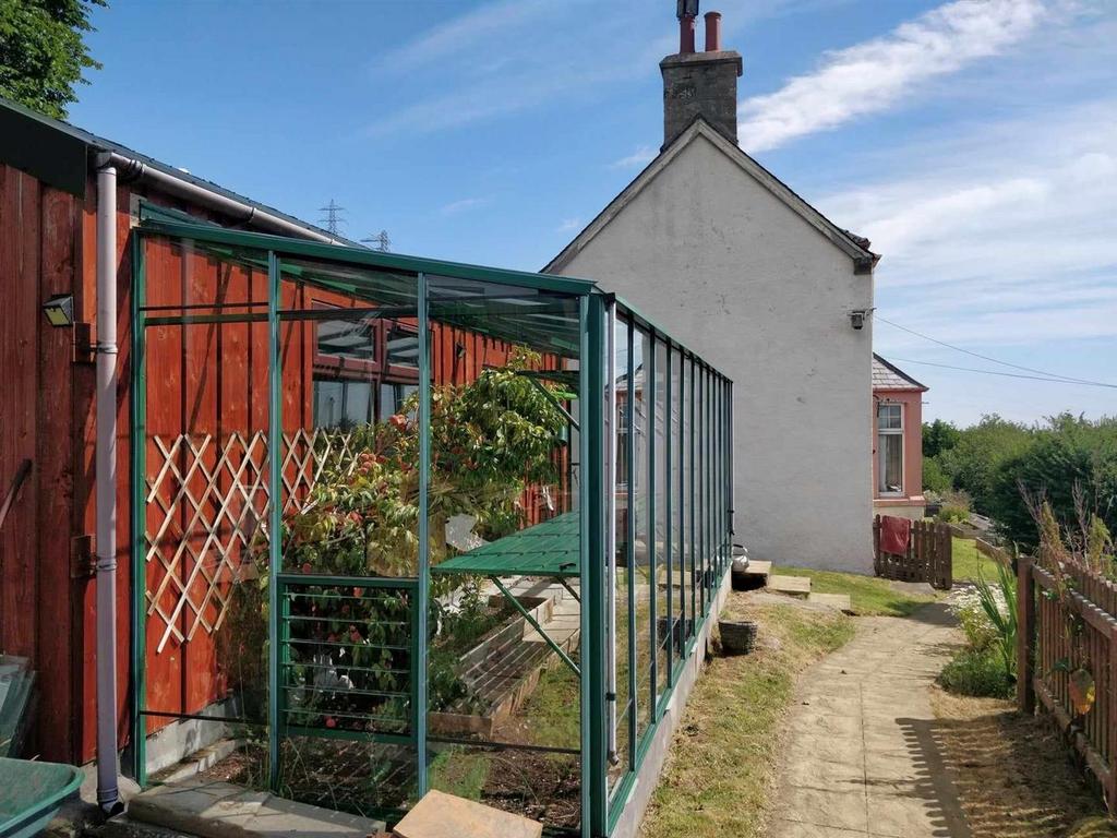 GARAGE &amp; GREENHOUSE