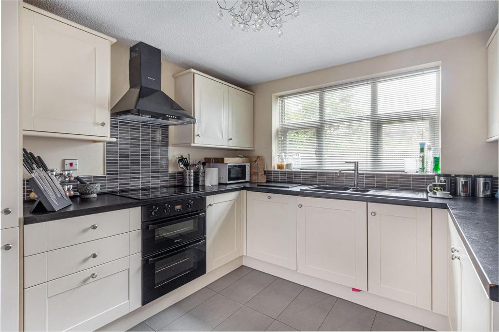 Kitchen-2.jpg