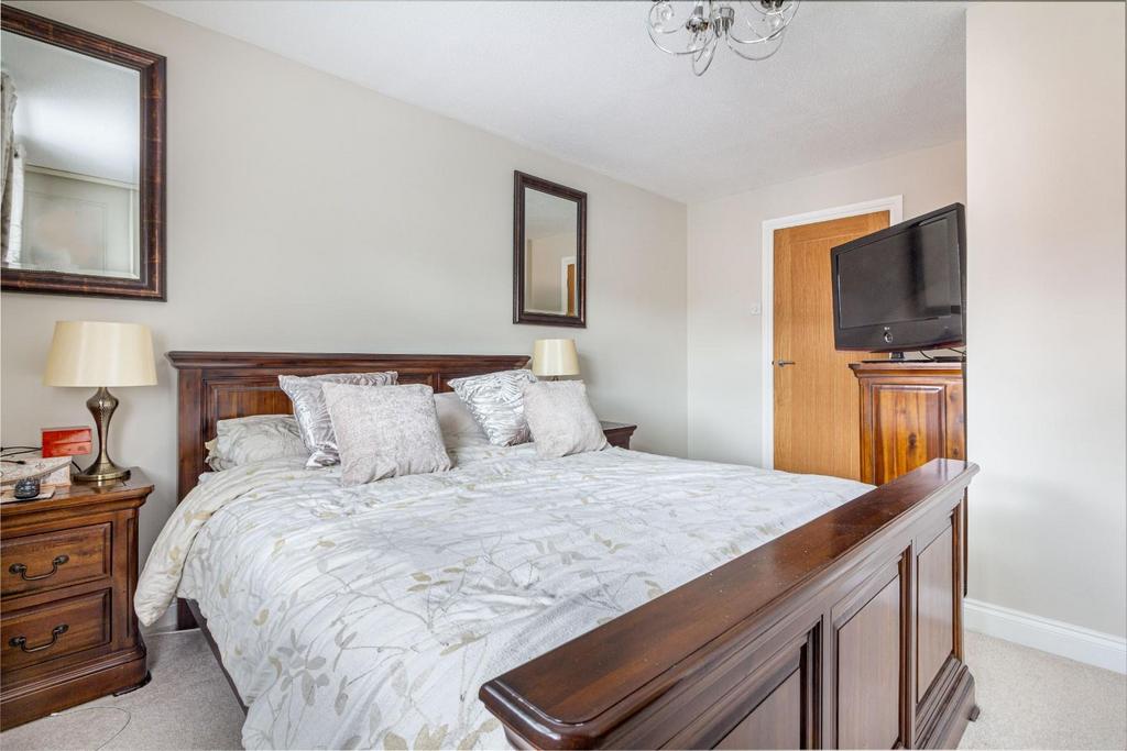 Bedroom-2-2.jpg