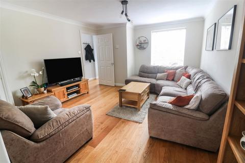40 Albert Gardens, Church Langley, Harlow, CM17 9QF