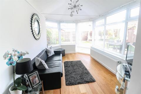 40 Albert Gardens, Church Langley, Harlow, CM17 9QF
