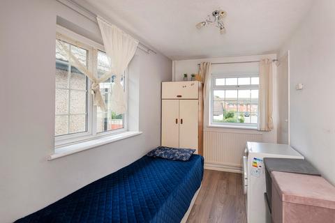 12 Melanie Close, Bexleyheath, DA7 5JH