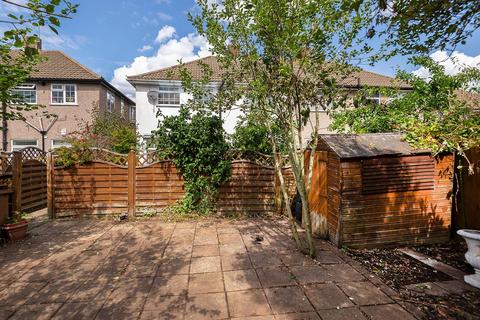 12 Melanie Close, Bexleyheath, DA7 5JH