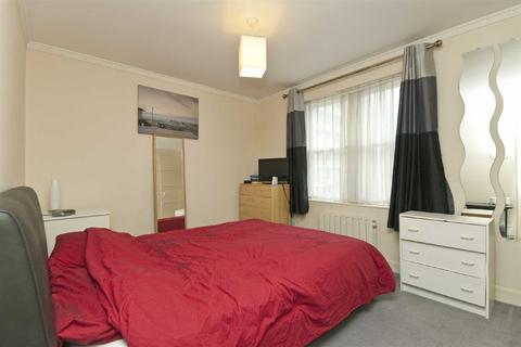 1 bedroom flat for sale, Eagle House, Blythe Road, London, W14
