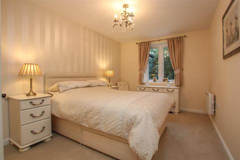 1 bedroom retirement property for sale, Junction Road, Warley, Brentwood