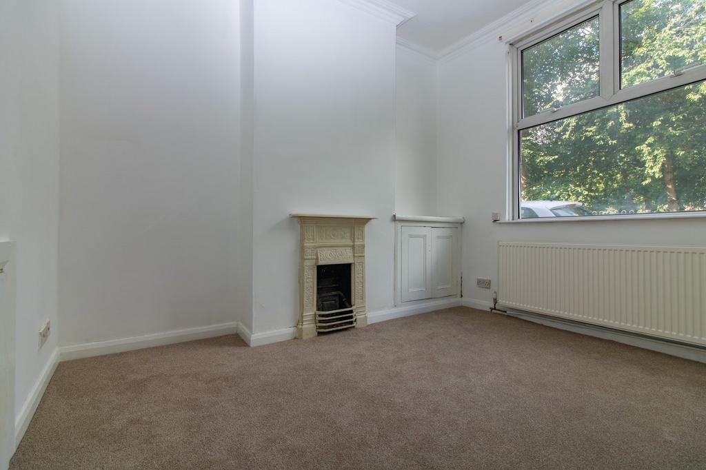 Tudor Road, Leicester, LE3 4 bed terraced house for sale £185,000