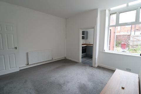 2 bedroom terraced house to rent, Herschell Street, Blackburn, BB2