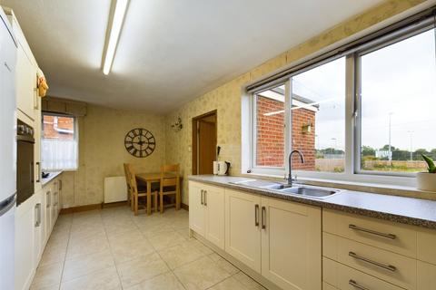 4 bedroom detached house for sale, Tewkesbury Road, Uckington, Cheltenham, Gloucestershire, GL51
