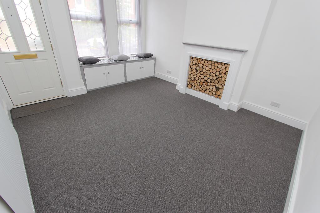 Imperial Road, Beeston, Beeston, NG9 3 bed terraced house for sale £