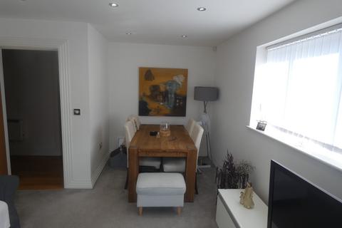 2 bedroom flat to rent, Royle Green Road, Northenden, M22