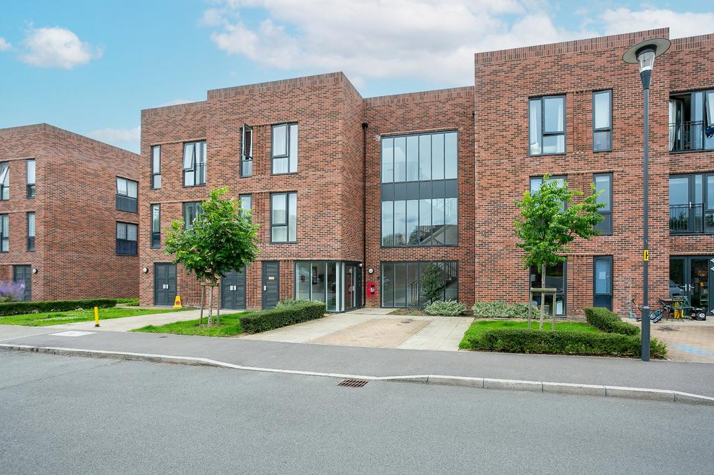Barnes Wallis Way, Bricket Wood, St. Albans, Hertfordshire, AL2 1 bed