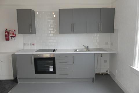 1 bedroom property to rent, Warbreck Hill Road Flat 2