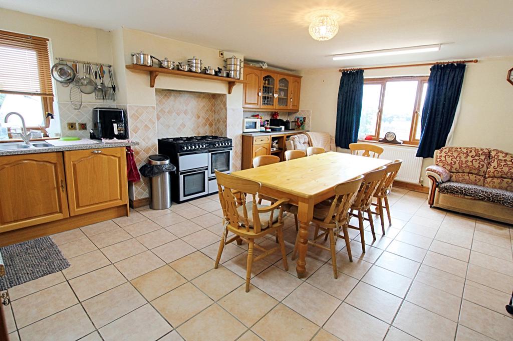 Byton Presteigne LD8 2HS 3 bed property with land for sale £570,000