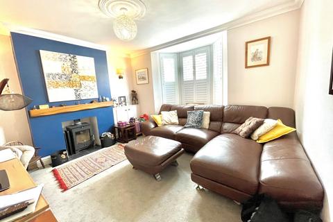 3 bedroom semi-detached house to rent, Egham, Surrey, TW20 9BX, TW20