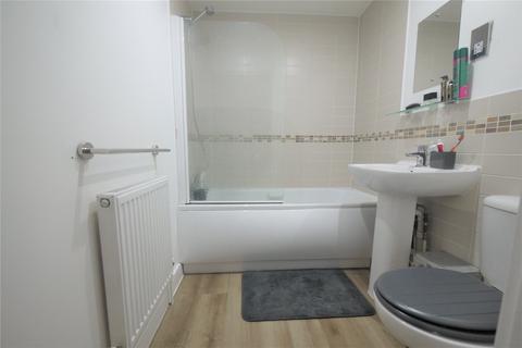 2 bedroom apartment for sale, Walter Mead Close, Ongar, Essex, CM5