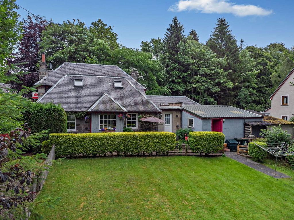 Strathtay, Pitlochry, Perthshire 3 bed detached house for sale £450,000