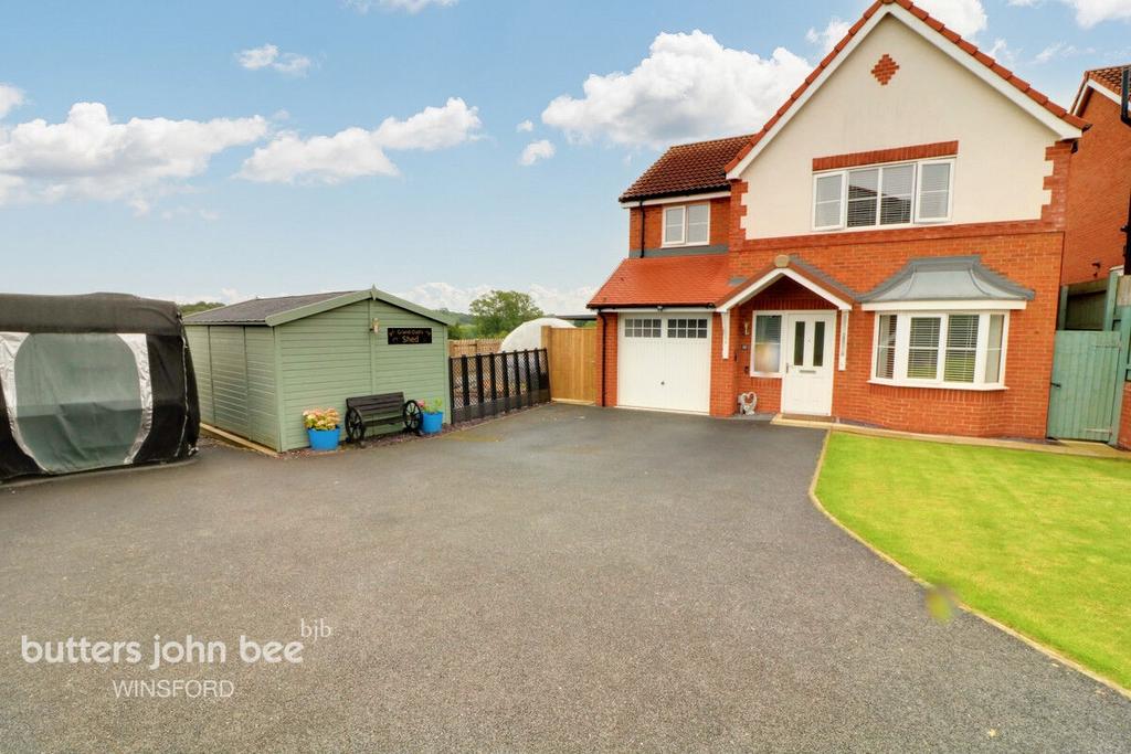 Rosemary Crescent, Winsford 4 bed detached house for sale £325,000