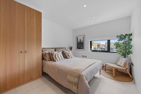 2 bedroom flat to rent, Latitude House, Primrose Hill, London, NW1