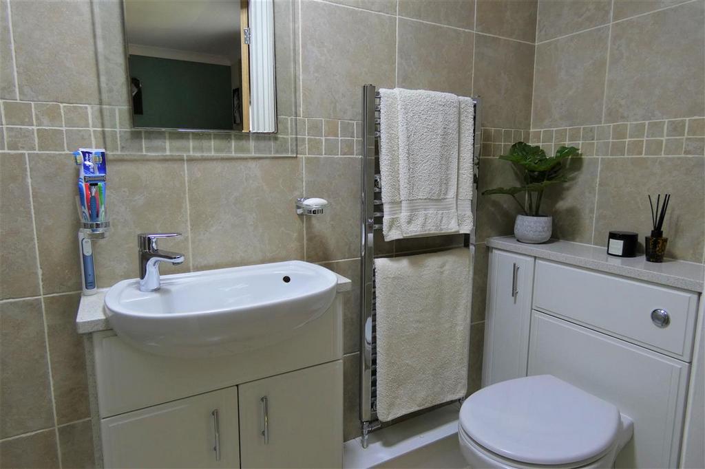 En Suite Shower Room
