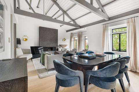 2 bedroom flat to rent, Cadogan Square, London SW1X