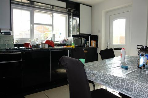 11 Denmark Way, Chadderton, Oldham, OL9 6SD