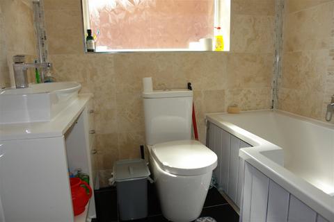 11 Denmark Way, Chadderton, Oldham, OL9 6SD