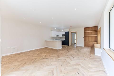 1a Holmdene Close, Beckenham, BR3 6QG