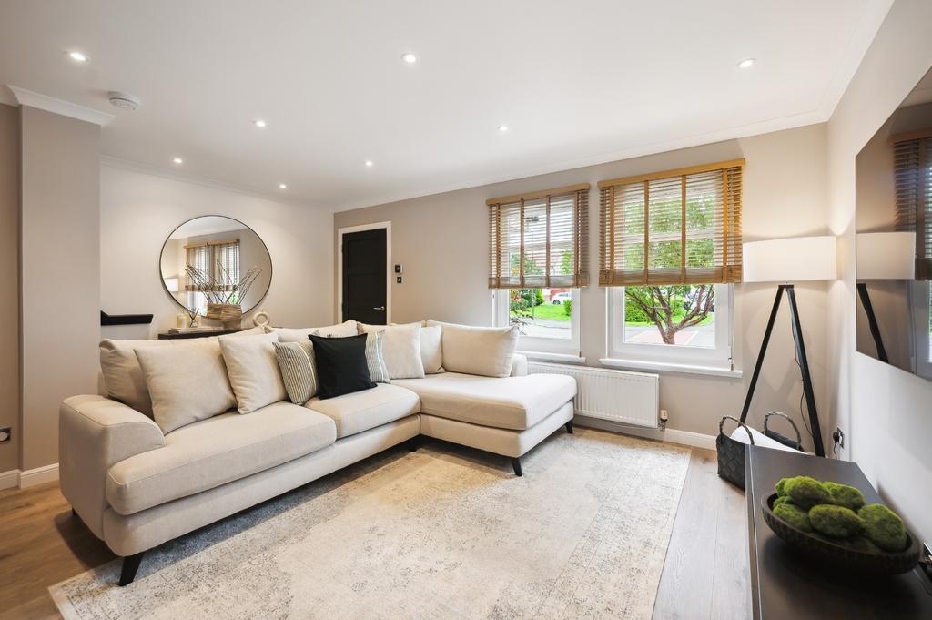 Alexander McLeod Place, Fallin, Stirling, FK7 7HP 3 bed semidetached