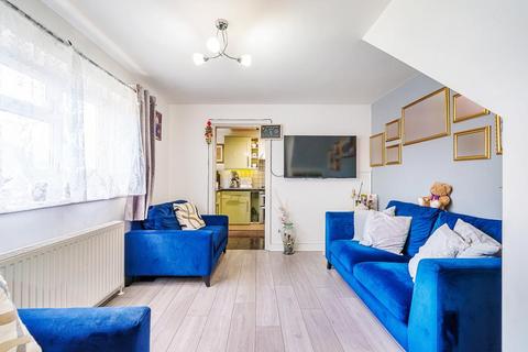 2 bedroom end of terrace house for sale, Sunbury-On-Thames,  Surrey,  TW16