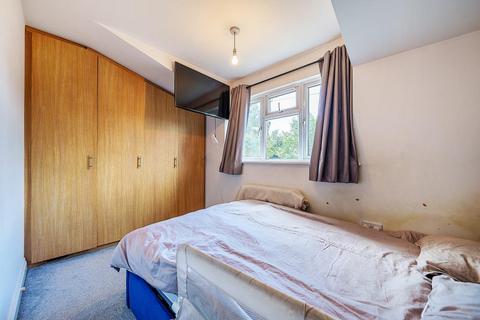 3, Tique Court Windmill Road, Sunbury-on-thames, TW16 7HX