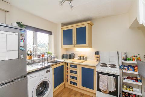 1 bedroom terraced house for sale, Lanercost Road, Crawley, West Sussex. RH11 8YA