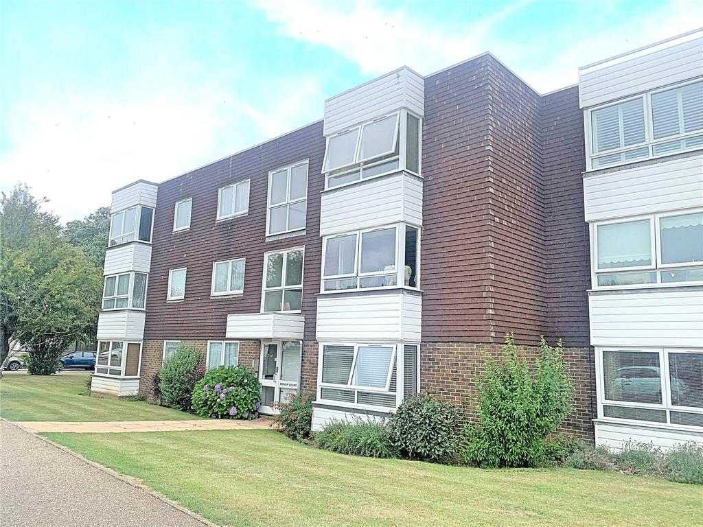 Woodlands Avenue, Rustington, Littlehampton, West Sussex, BN16 1 bed