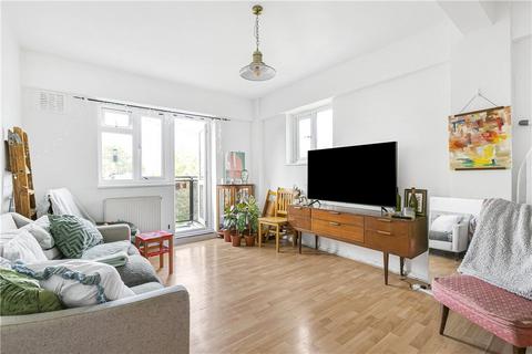 2 bedroom apartment to rent, Deepdene Gardens, London, SW2