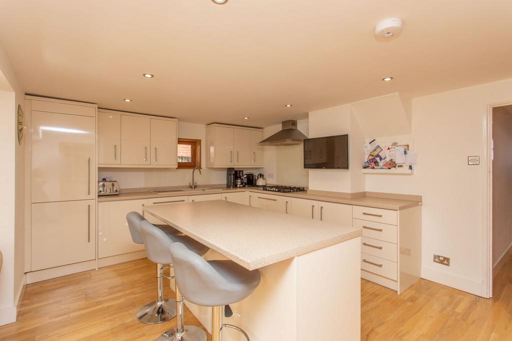 Jubilee Road, Littlebourne, CT3 4 bed detached house for sale £650,000