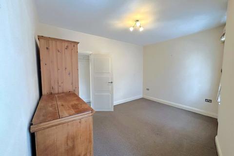 2 bedroom flat for sale, Bromley Road, Catford, London, SE6