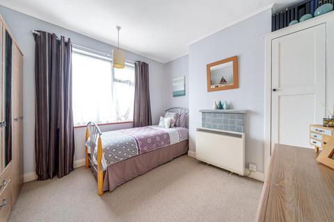 19 Farnham Road, Slough, SL1 3TJ