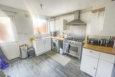 4 bedroom terraced house for sale, St Saviours Road, Spinney Hills, Leicester