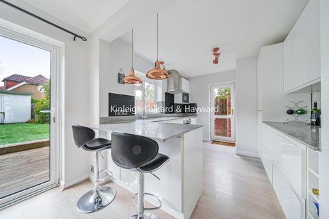 5 Reynard Close, Bromley, BR1 2AB