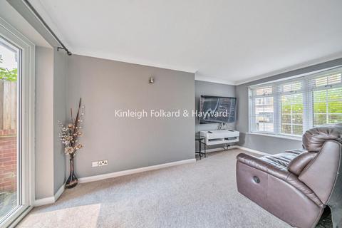 5 Reynard Close, Bromley, BR1 2AB