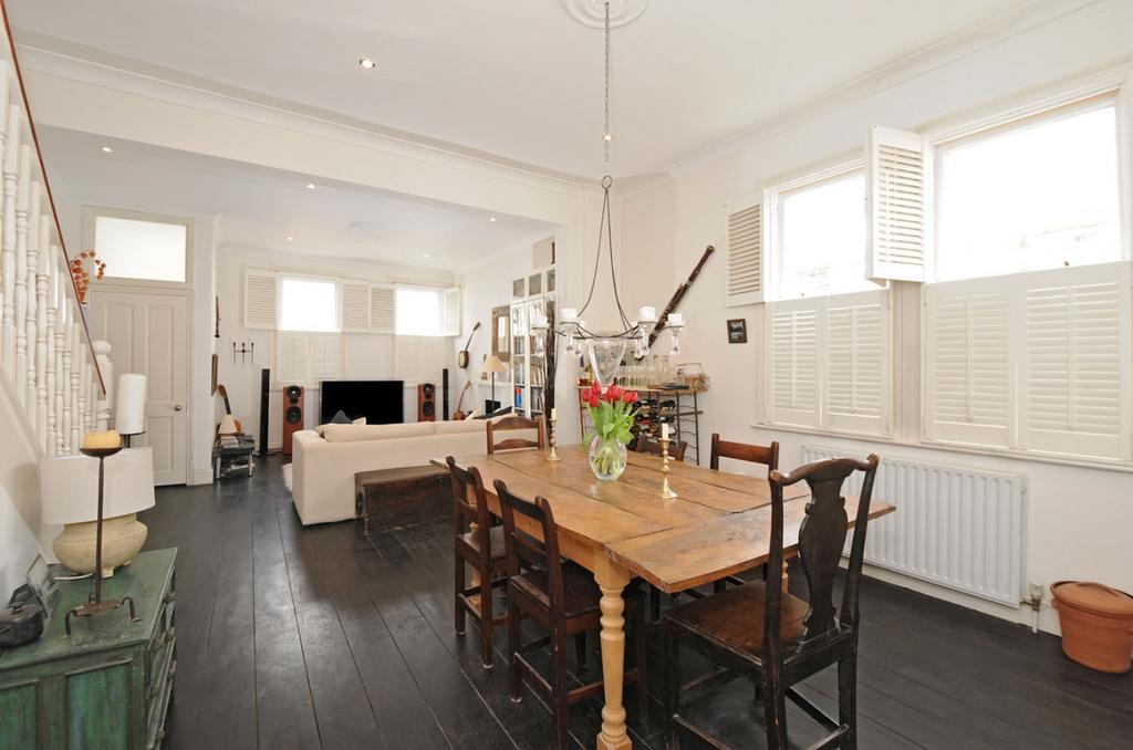 Brookwood Road Southfields SW18 3 bed house £3,000 pcm (£692 pw)